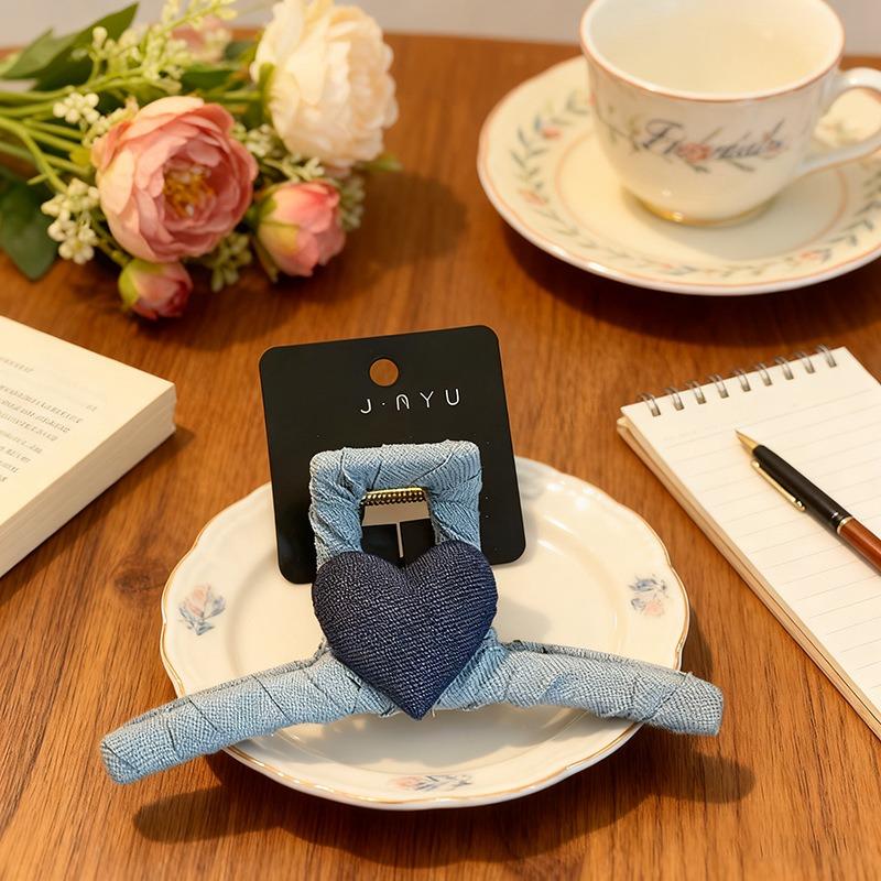 1pc Denim Fabric Heart Shark Clip with 3D Heart Design Retro Sweet Style Daily Updo Sweet and Cute Hair Accessories Back Head