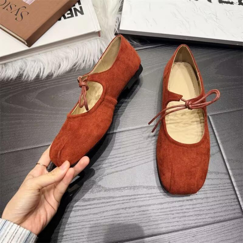 Dopamine flat bottom shallow mouth Mary Jane shoes autumn new square head lace-up single shoes women's skirt Doudou shoes