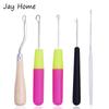 5pcs Different Size Latch Hook Kits Crochet Needle Hook Latch Hook Tool with Handle for Braid Hair Carpet Scarf Crafts