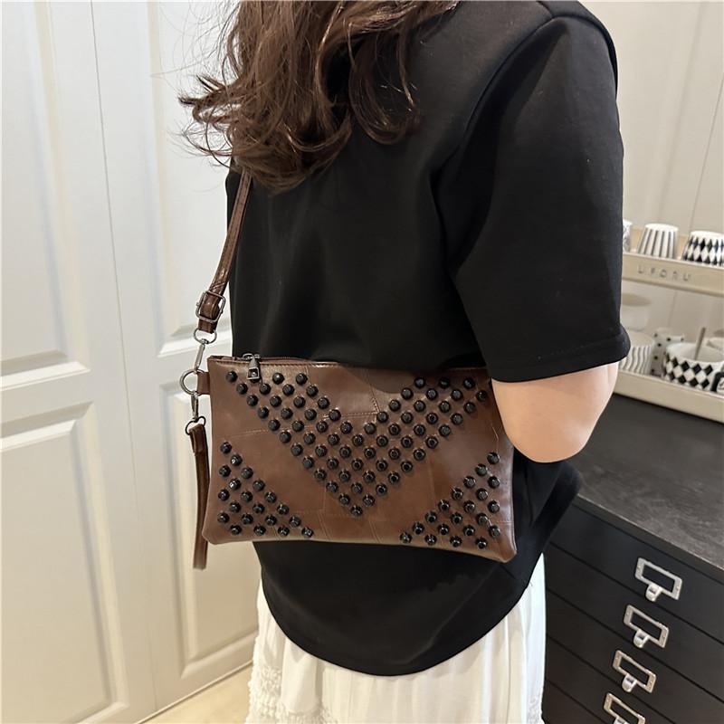 Rivet Envelope Clutch Bag Women's 2025 New European and American Fashion Large-capacity Oblique Span Bag Simple Women's Trendy Bag