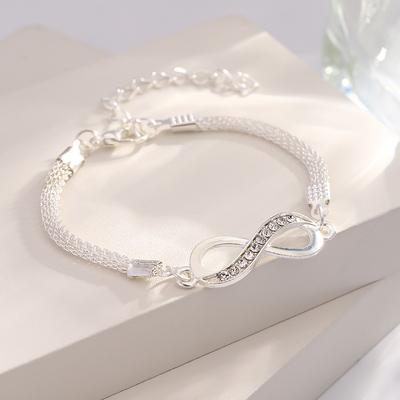 Trendy Infinity Symbol Bracelet for Women Unique 8 Shaped Alloy Jewelry Fashionable Minimalist Design