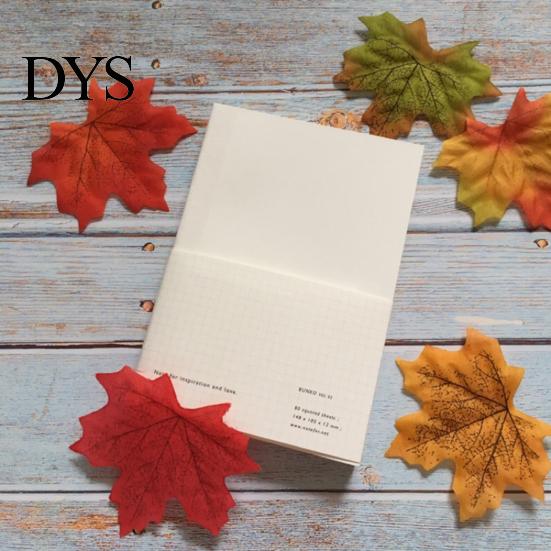 Simulationsblatt 100 Stück/Beutel Künstliche Ahornblätter Charmantes Feine Textur Stoff Halloween Künstliche Pflanze Herbst Realistisches Kunstwerk für Hochzeit Simuliert