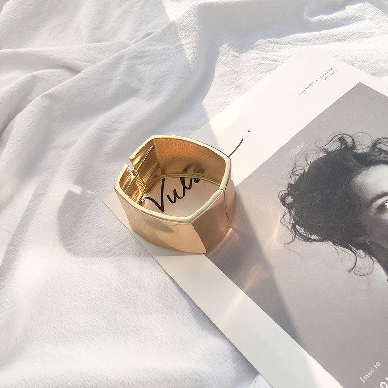 1pc Exaggerated SimpliCity and Wide Bracelets for Women Couples Punk Hip Hop Rock Party Jewelry Gift Accessories