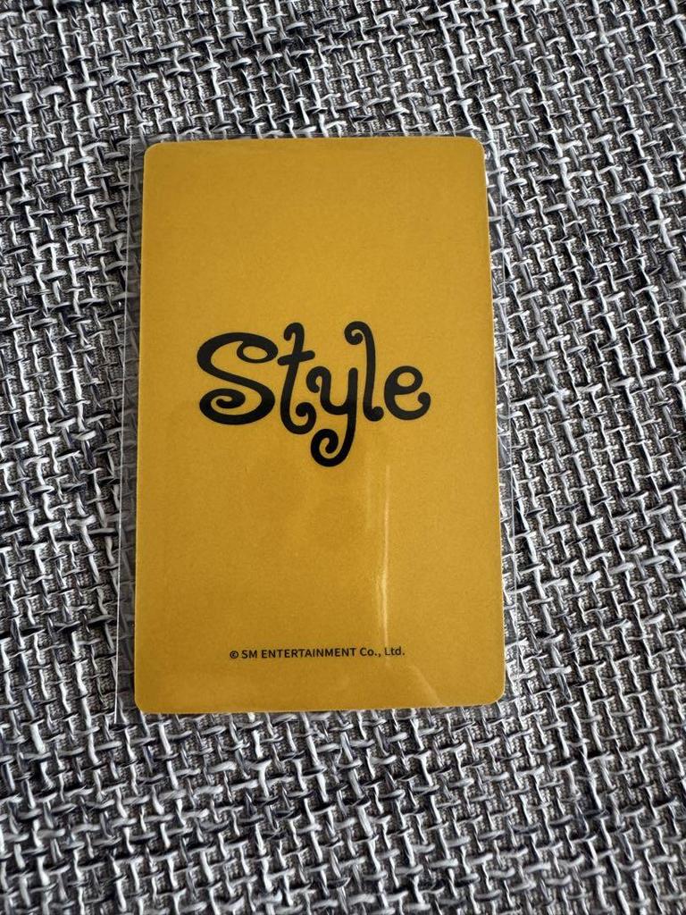 [USED] hearts2hearts style Jiwoo trading card jumpup