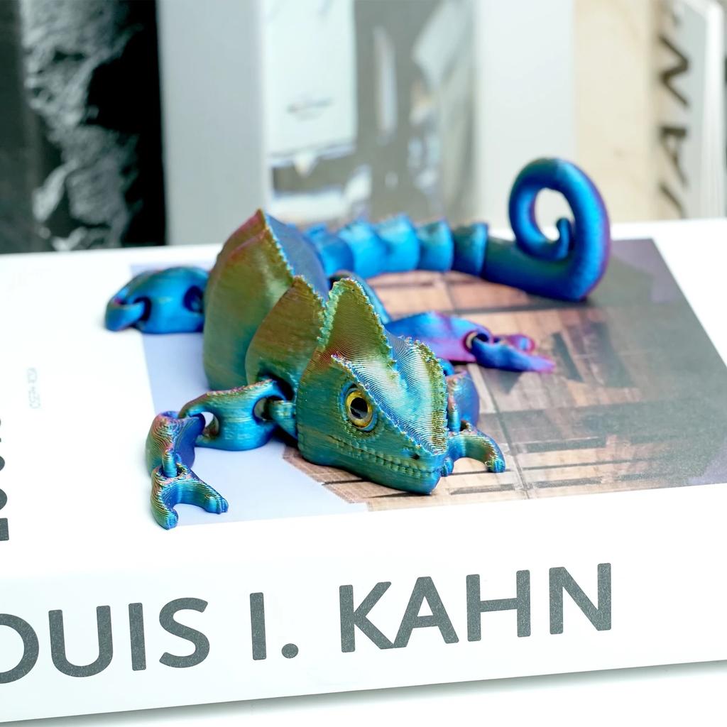Modello di camaleonte stampato in 3D con articolazioni mobili, decorazione da scrivania da collezione creativa, regali di festa fatti a mano per modelli anime