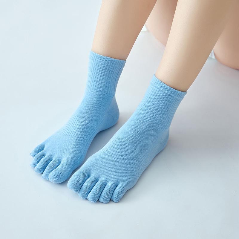Women's Five-Toe Cotton Mid-Calf Socks - Breathable, Sweat-Wicking, Non-Constricting, Ideal for Spring and Autumn