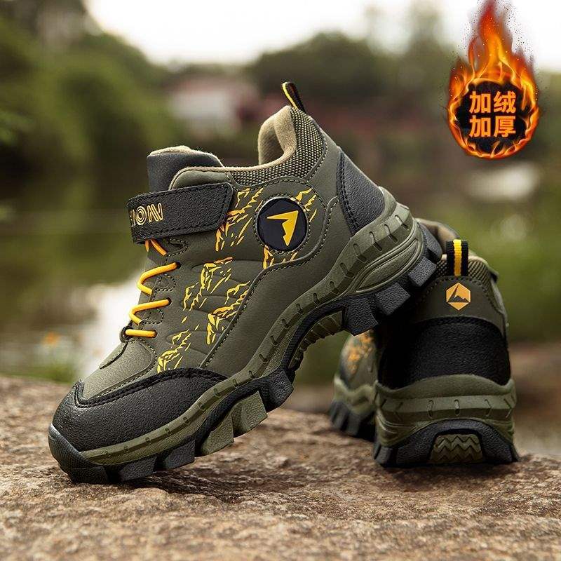 

Boys cotton shoes medium and older children s velvet thickened large cotton shoes boys waterproof non-slip warm snow boots children s winter shoes 40 yards inner length about 25.8cm