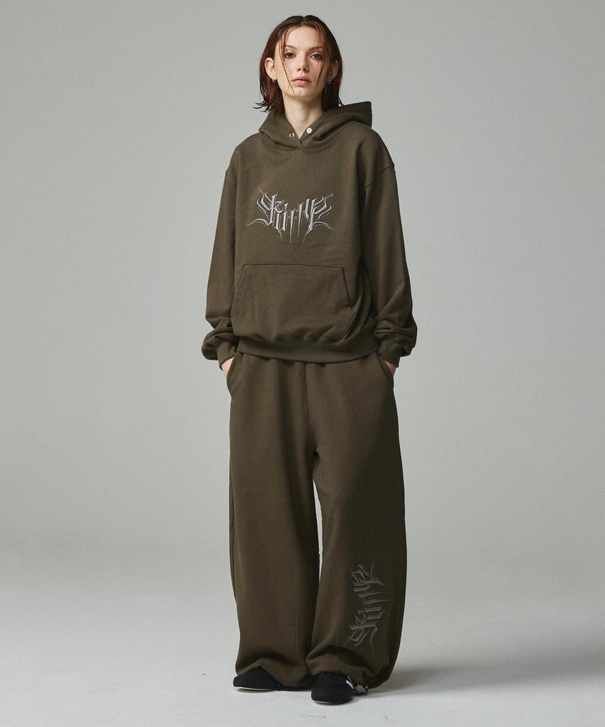 KITTY POTTERY Street Lettering Embroidered Jogger Pants Melange Grey