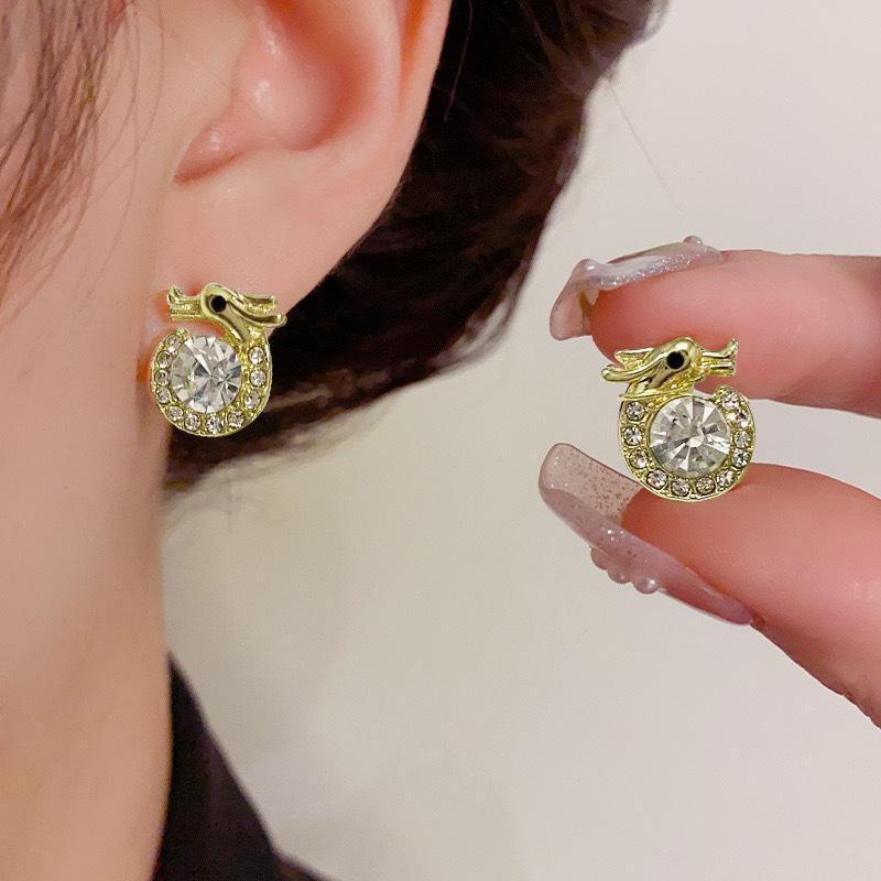 Exquisite 2023 Dragon Zodiac Diamond-Studded Faucet Earrings – Elegant Fairy-Inspired Pendant Design