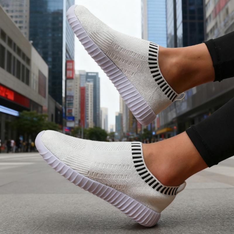 Women's Ultra Light Walking Shoes Fashion Fly Woven Mesh Breathable Sneakers Outdoor Casual Fashionable Soft Women's Flat Shoes