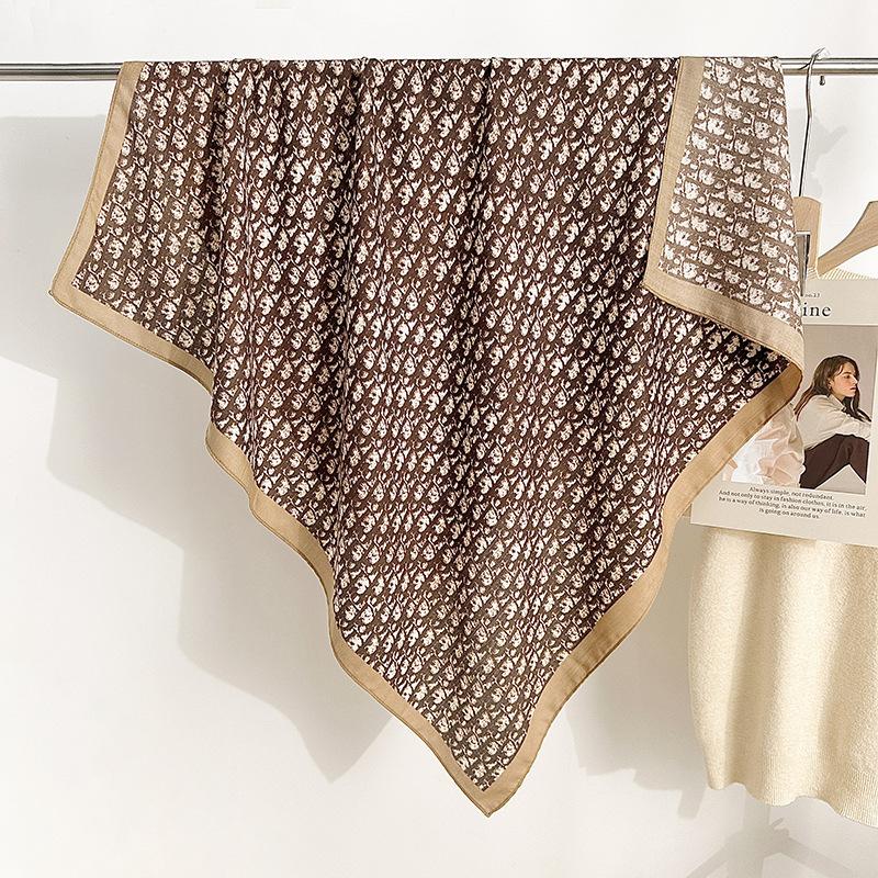 European and American Retro Classic Simple and Fashionable Feeling  Herringbone Printed Square Scarf with High-end Feeling