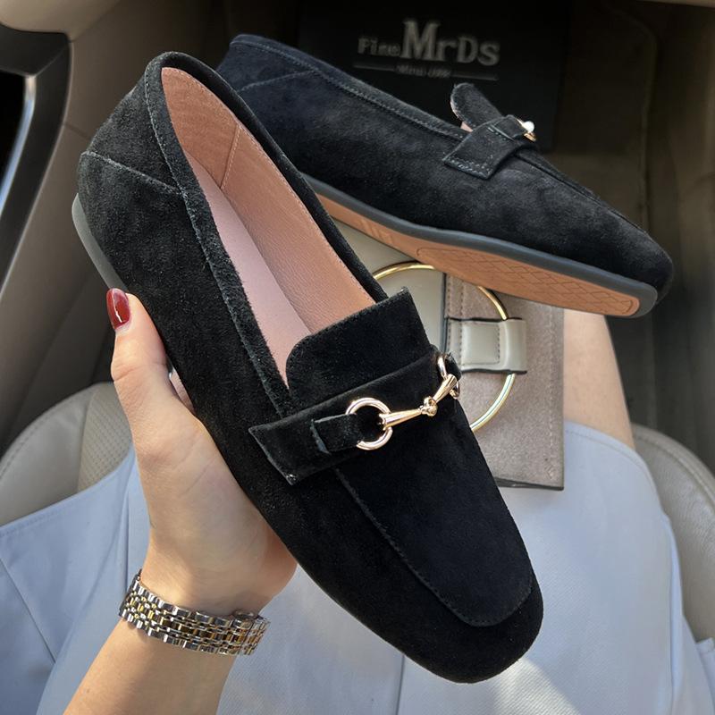 Hong Kong leather flat loafers British style small leather shoes women's 2025 spring new lazy metal buckle Doudou single shoes