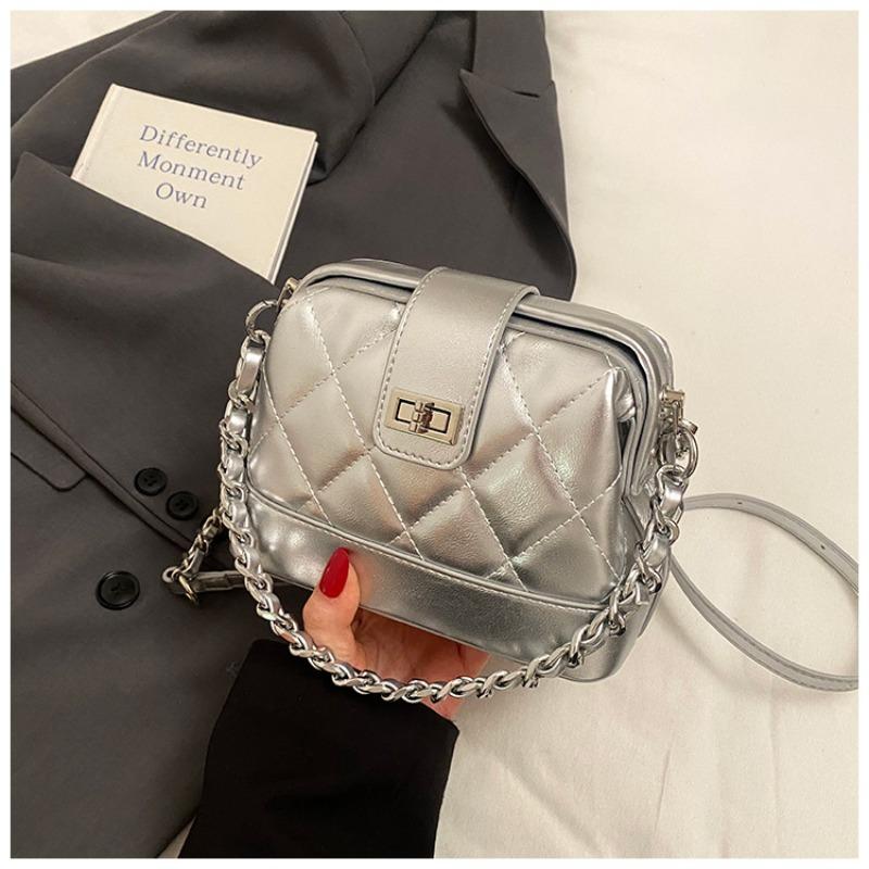 Rhombus chain bag women's new line fashion niche high-end shoulder bag crossbody doctor bag