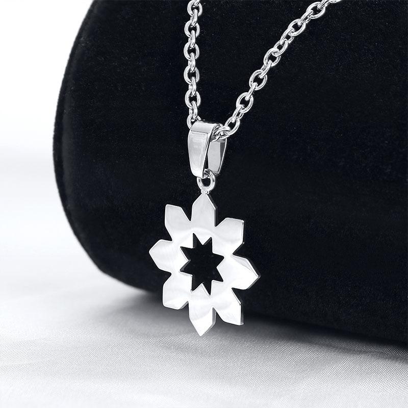European and American Jewelry Simple Small Snowflake Titanium Steel Clavicle Chain Jewelry 60CM