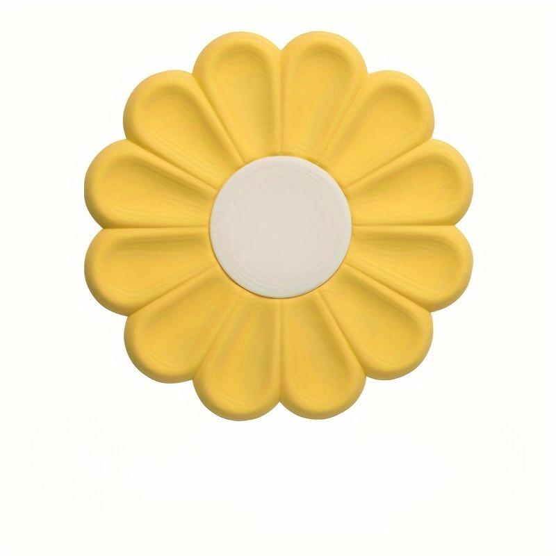 1PC Daisy Flower Silicone Heat Insulation Mat Small Anti-scalding and High Temperature Resistant Pot Mat Advanced Sense Pot Dining Table Vegetable Mat жёлтый