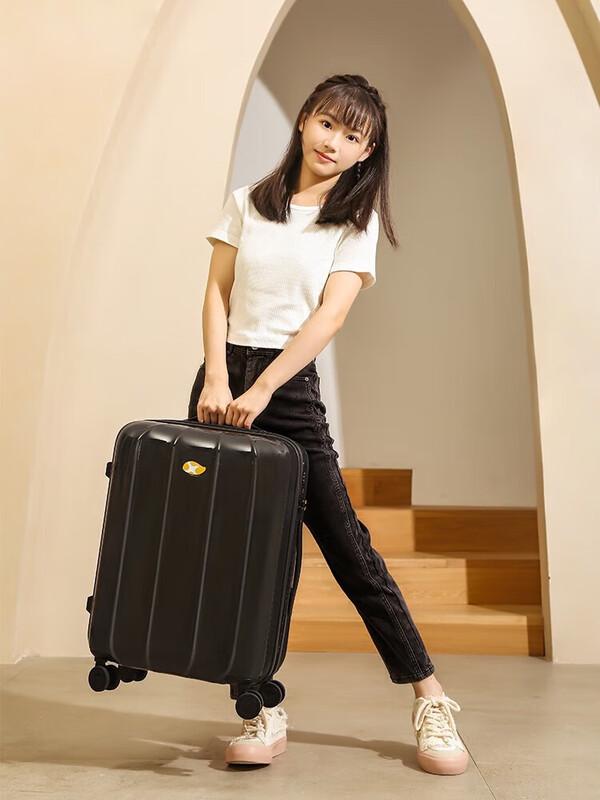 MGOB 24-inch PC Hardshell Checked Suitcase