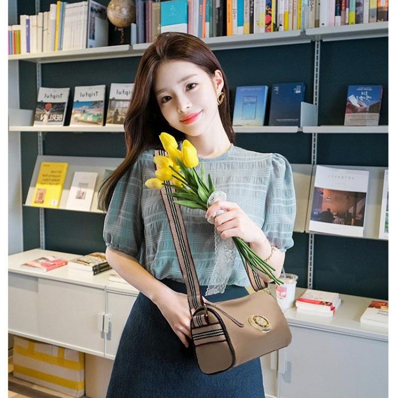 1Pc Women's Genuine Leather One-Shoulder Messenger Bag - Fashion, Cowhide Pillow Bag with Wide Strap