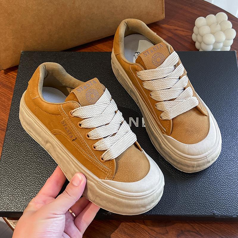 Popular Internet Celebrity Fashion Flat White Shoes Women's 2025 Autumn New Korean Version Thin Round Head Comfortable Soft Baseplate Shoes