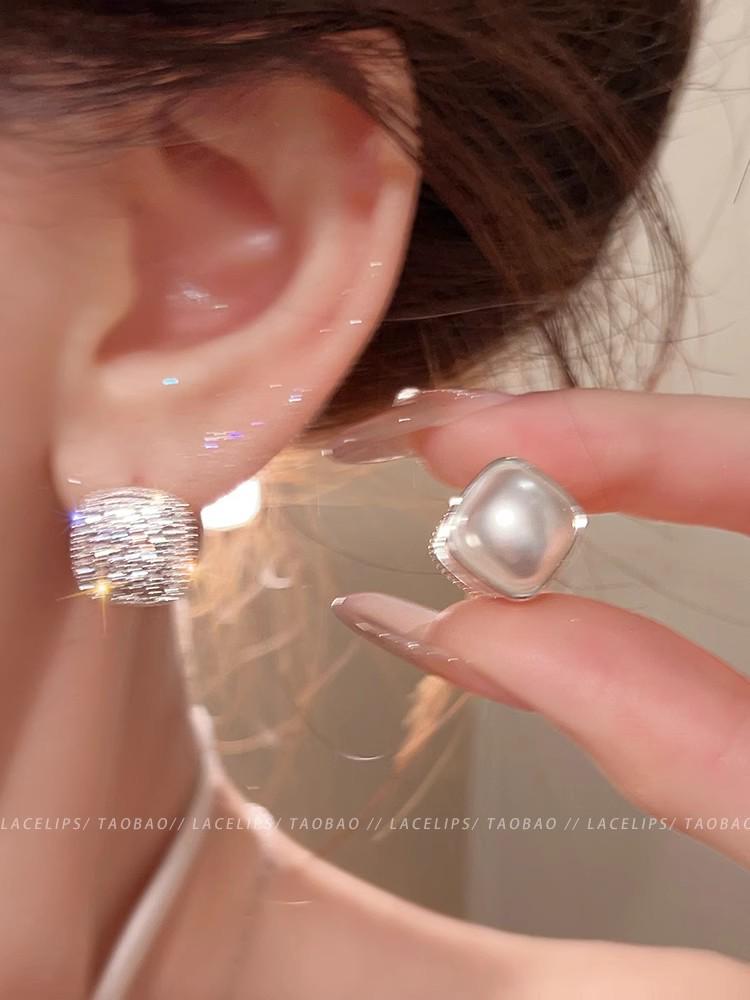 Super Sparkly Zircon High-End Versatile Earrings: Luxury, Influencer-Approved, Piercing-Friendly Studs