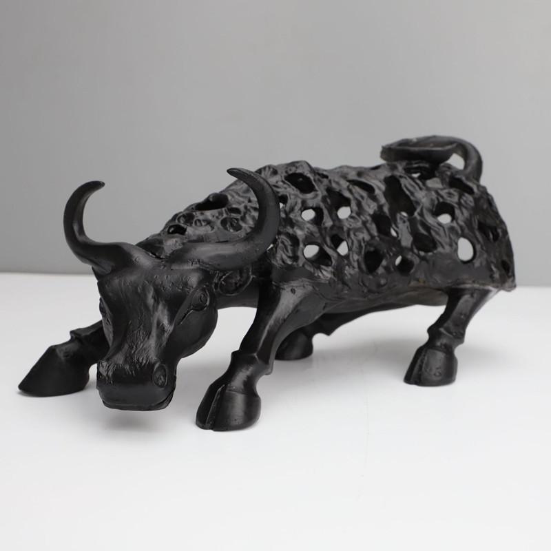 Abstrakte Gusseisen-Ochsen-Bauer-Skulptur Ornament, Minimalistisches Schwarzes Metall-Bullen-Tier-Modell Statue, Wohnzimmerdekoration