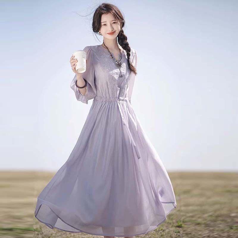 Vyšívané šaty pro ženy v letním novém stylu volná sukně střední délky