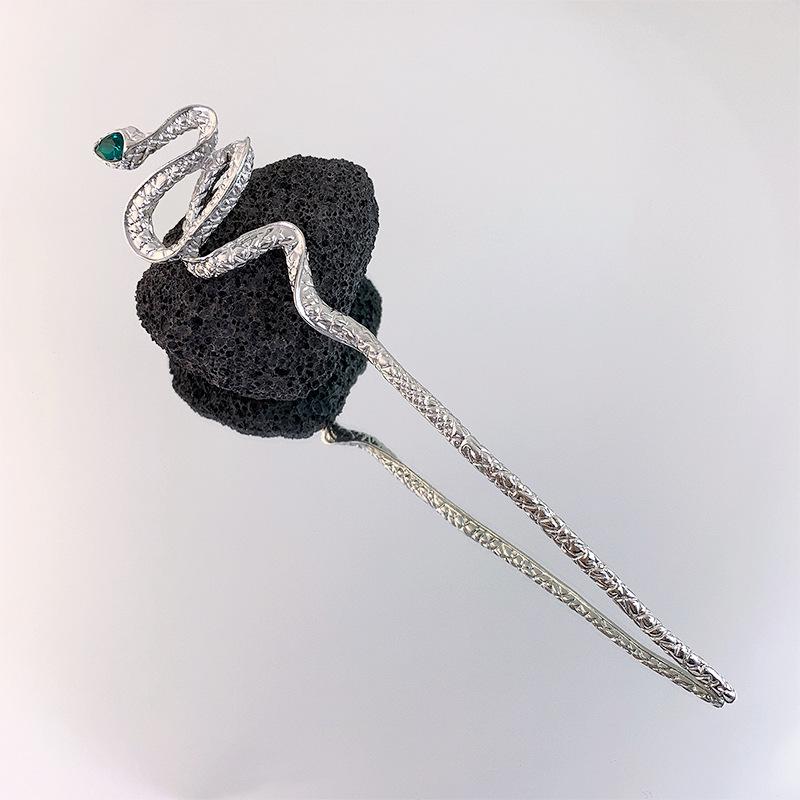 Vintage Chinese Style Hairpin for Updos - Elegant Retro Hair Stick with Tassel for Qipao