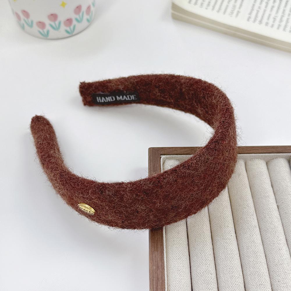 Gold Label Woolen Wide Headband for Autumn & Winter - High-Class Versatile Accessory for Flyaway Control & Outings