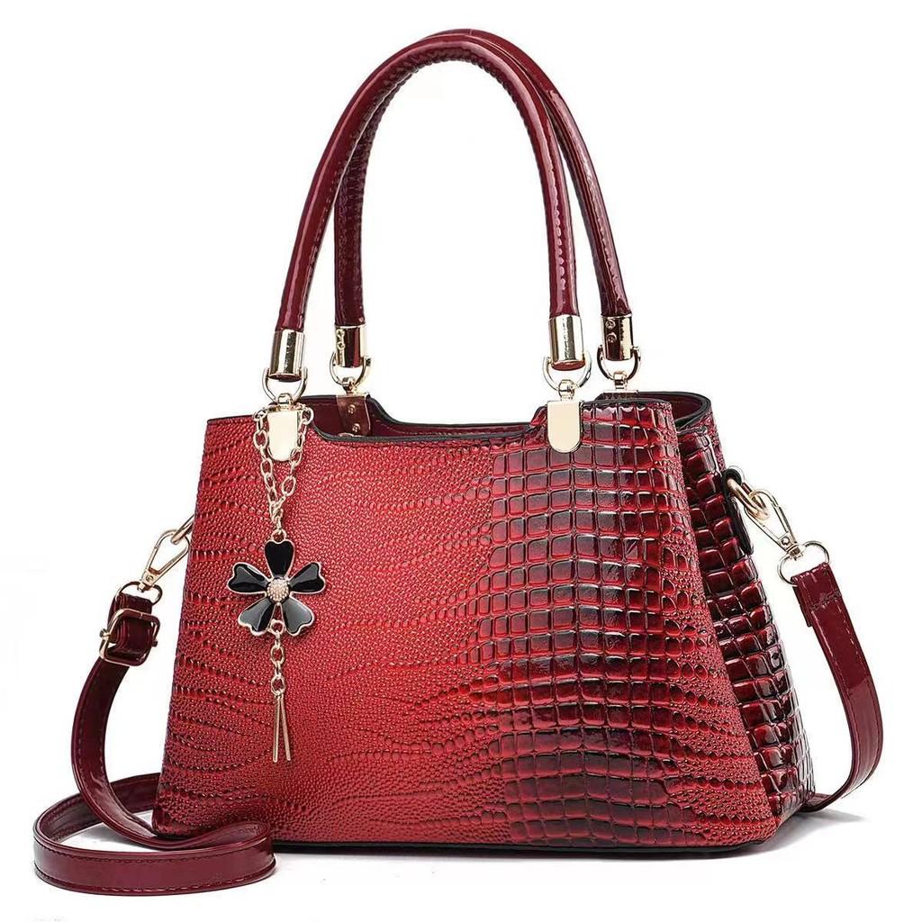 Stylish Pu Handbag For Women With Versatile Colors And Classic Retro Design Ideal For Everyday Use