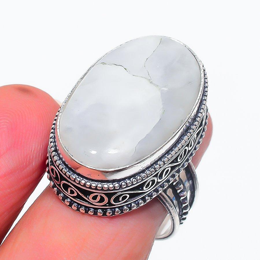 

Кольцо из серебра 925 пробы с натуральным радужным лунным камнем, размер 8 z9w42