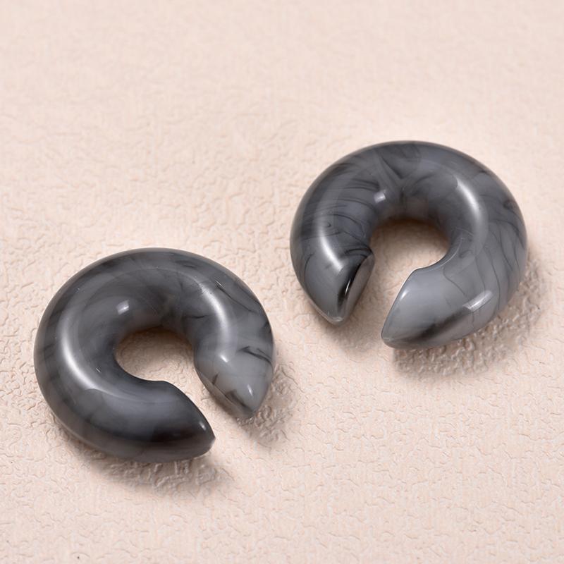1 Pair Simple Smooth Circle Round Ear Clip On Earrings For Women C Shape Resin Without Piercing Fake Cartilage Ear Cuff Jewelry
