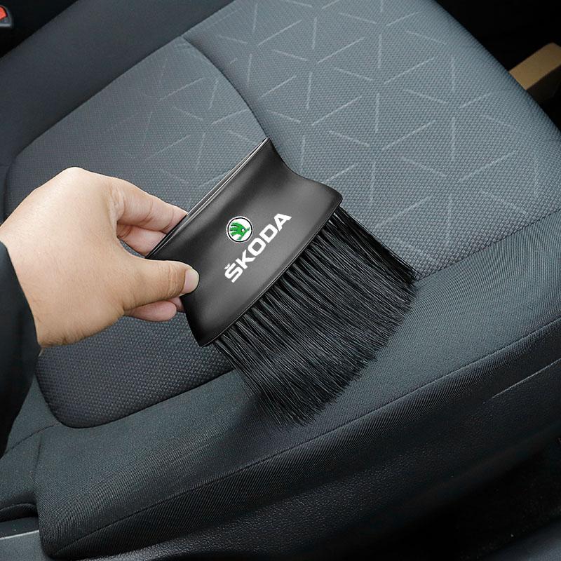 Car Cleaning Soft Brush Seat Gap Air Outlet Dust Tool For Skoda Kylaq Elroq Kodiaq Octavia Enyaq Kamiq Scala Rapid Superb Karoq