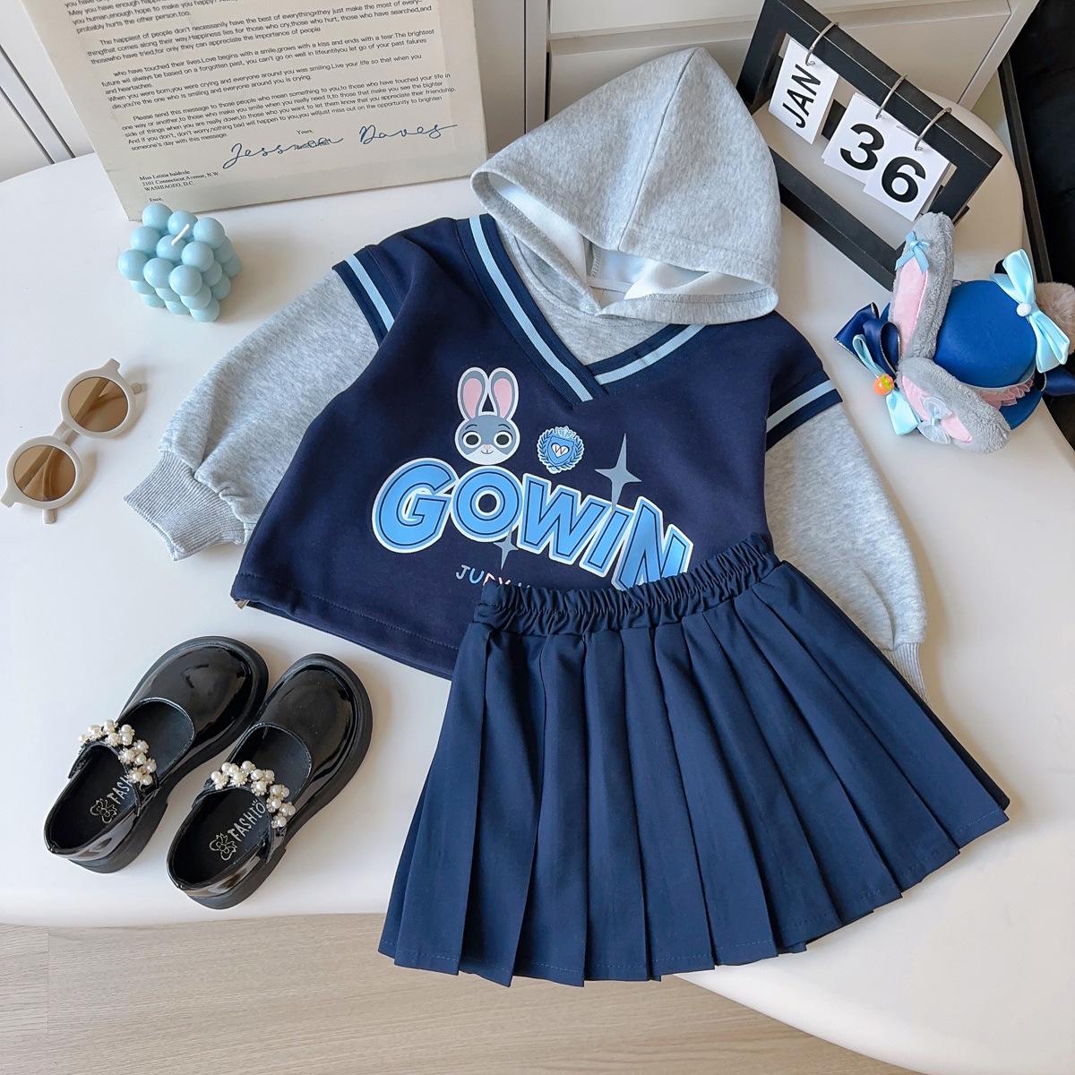 

Дитячий осінній комплект: Худі з капюшоном та плісирована спідниця з принтом кролика-офіцера Size 110