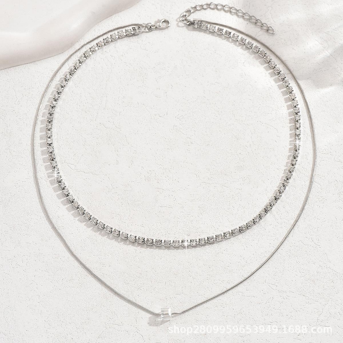 

Premium claw chain necklace women s style versatile niche new double-layer square crystal pendant chain