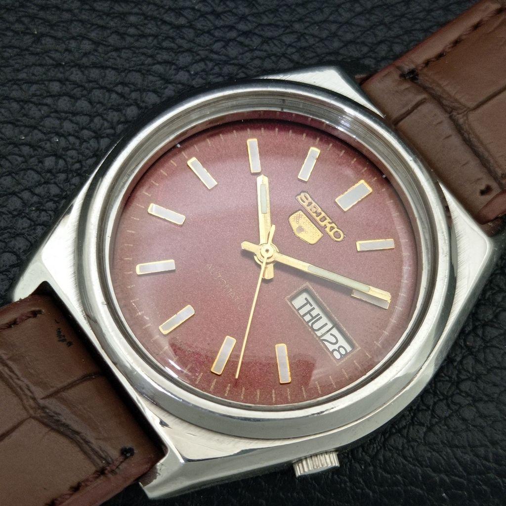 VINTAGE SEIKO 5 AUTOMATIC 7009A JAPAN MENS BROWN COLOR DIAL WATCH A708557-1