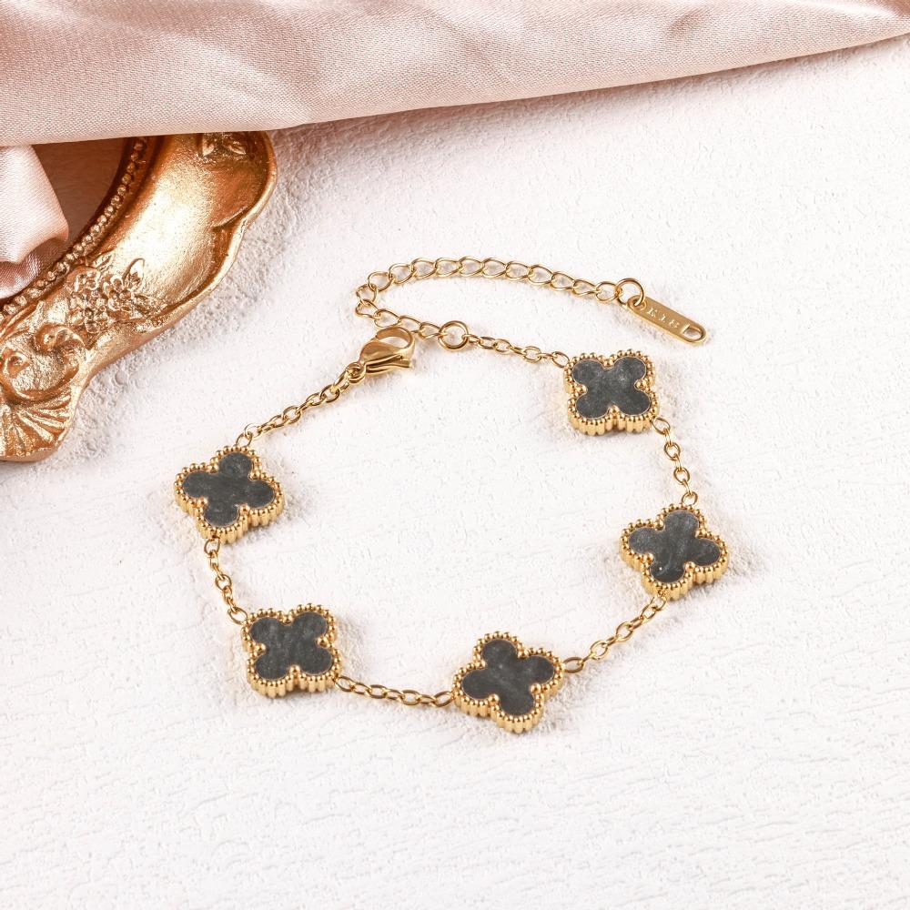 High-quality 13mm Four-leaf Clover Shell Bracelet Colorfast Plating Women's Bangle