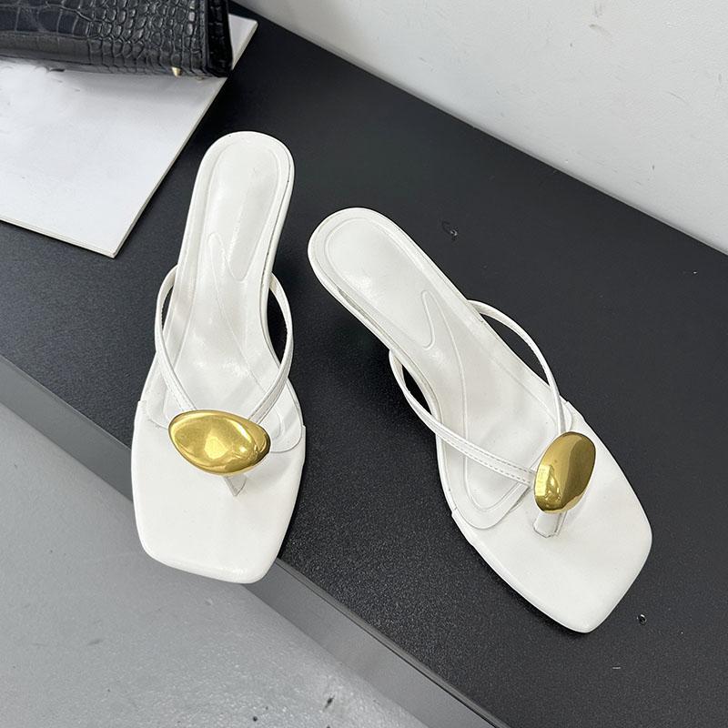 

Fashion New In Summer Fashion Metal Ladies Low Heel Slippers Shoes Beach Female Flip flops Sandals Women Heeled Slippers Slides Pumps 35 бежевый