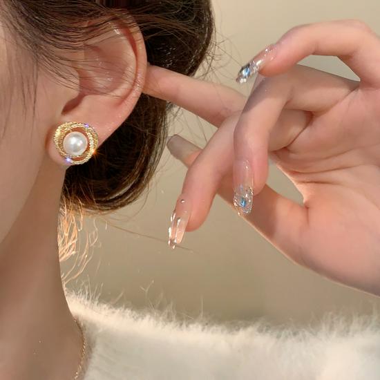 2025 New Arrival: Spiral Pearl Earrings - Light Luxury Sterling Silver for Women