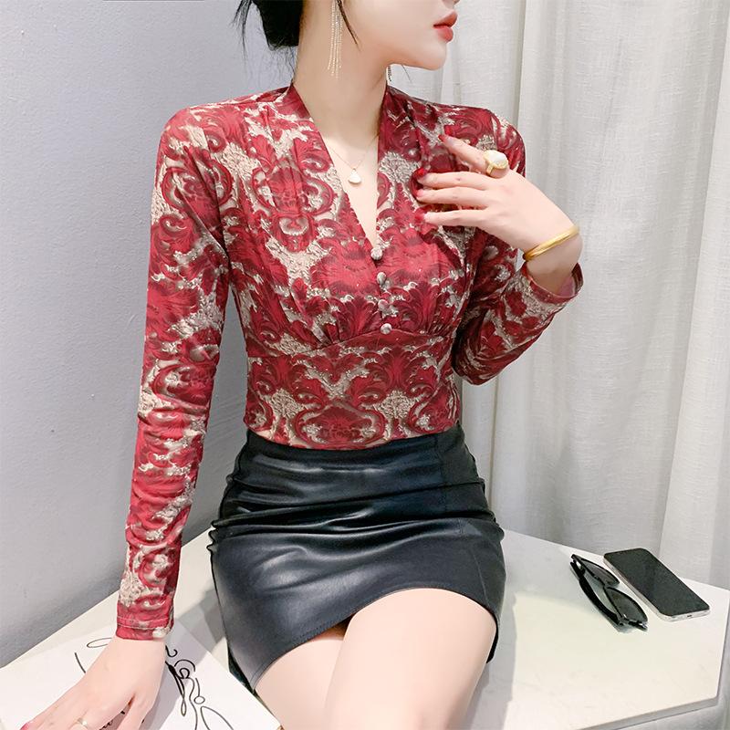 Retro Printed Long-sleeved Base Shirt for Women In Winter New Sexy V-neck Mesh Top Slim Pullover T-shirt