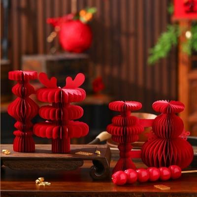 Nouvelles Décorations du Nouvel An Nid d'Abeille Rouge Style Suspendu en Papier Pendentif Suspendu avec Pompon Boules de Noël Décoration de Maison