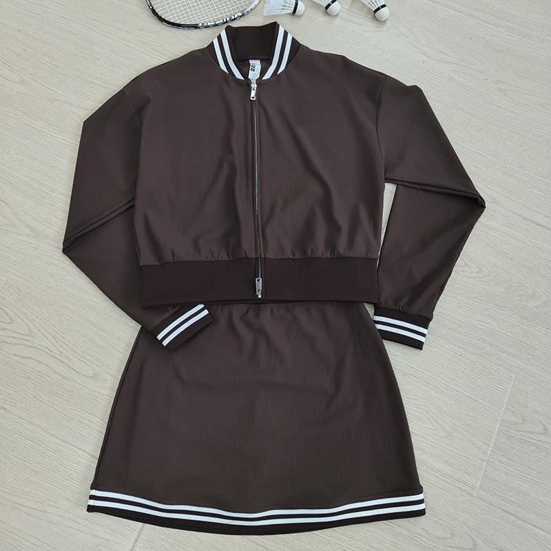 

Women s Summer College Style Color-block Sportswear Set: Running/Yoga Top & Tennis Skirt XXXL