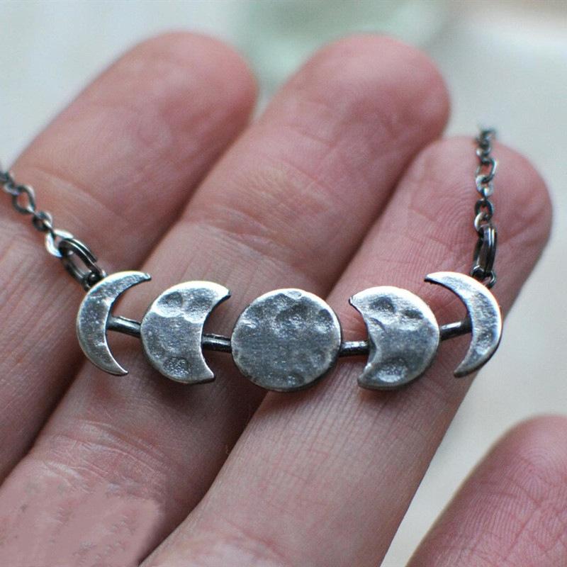 Women s Fashion Zircon Vintage Moon Change Pendant Necklace For Women Moon Eclipse Pendant Necklace Moon Zircon Necklace