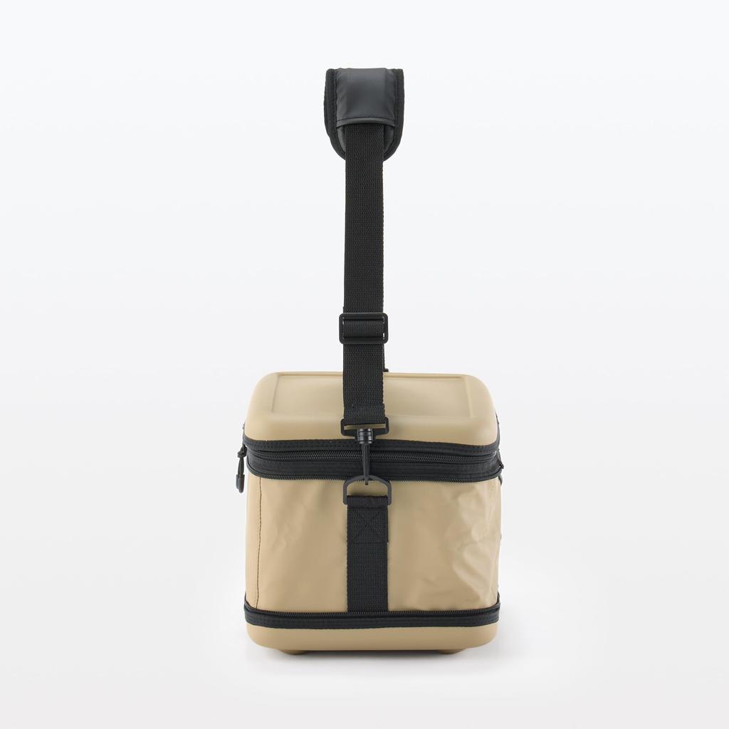 MUJI Foldable Soft Cooler Bag with Shoulder Strap, Beige, Approx. 28 X 22 X 19 Cm, 12L, 83832810