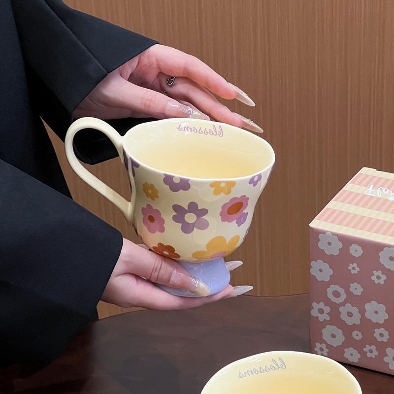 Keramiktasse Sonnenblume kreativ niedlich Keramiktasse Kelch Retro-Becher mit Löffel Frühstückstasse