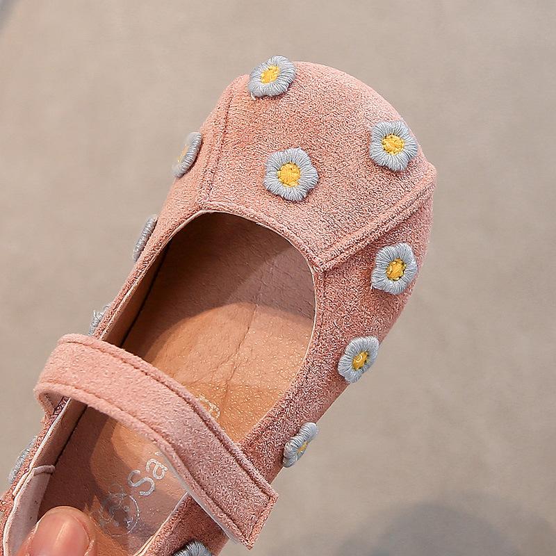 Girls Princess Shoes Elegant Fashion Kids Leather Shoes Soft Sole Non-slip 2025 New Children Flats Embroidered Flowers Sweet