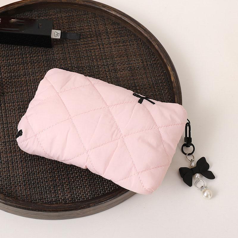 Quilted Bow Makeup Bag, Portable Travel Pouch for Lipstick, Earphones, and Small Items, Exquisite Handheld clutch