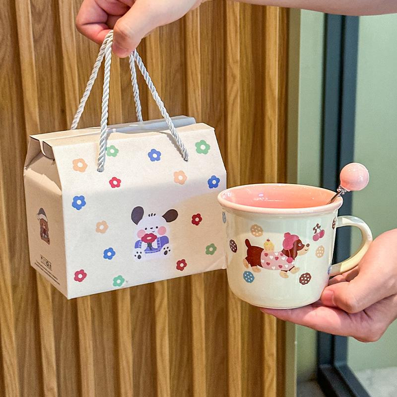 Cute couple pair of cups, a pair of ceramic mugs, household water glasses, wedding gifts, souvenirs