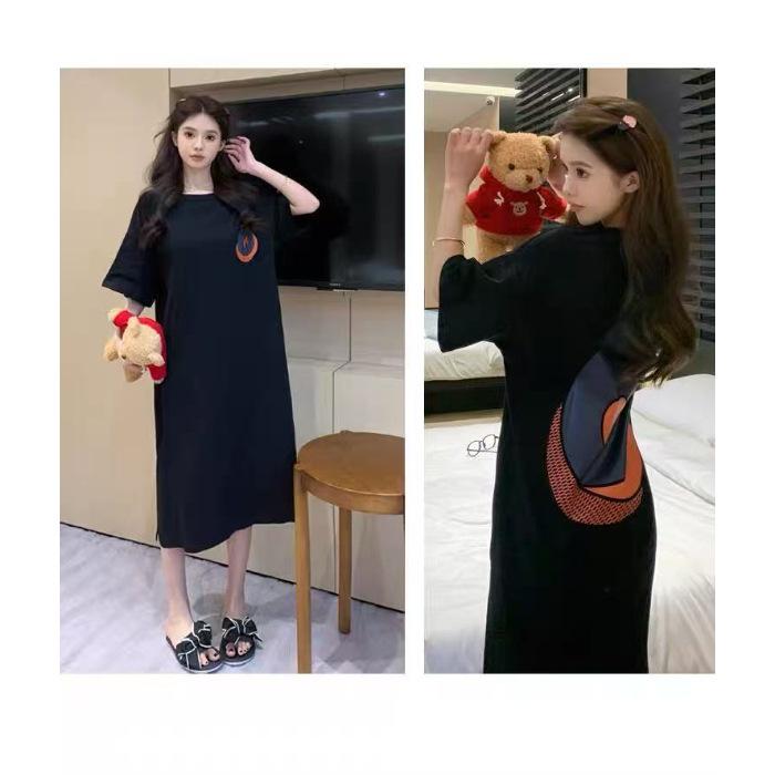 Summer Korean-style long T-shirt dress, women's loose large-sized short-sleeved slit over-the-knee dress, and a long skirt that covers the belly