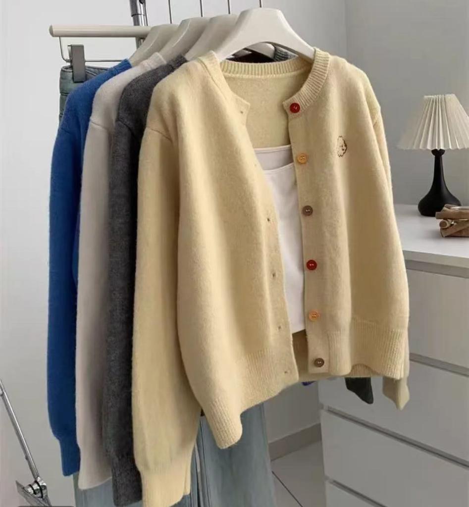 Gentle Wind Simple Age-reducing Embroidered Knitted Cardigan Women's Small Long-sleeved Basic Single-breasted Sweater Cardigan