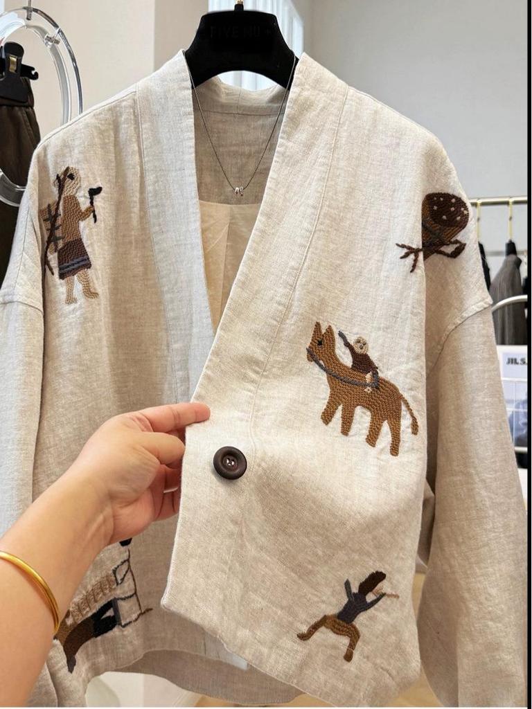 Herbstkollektion 2025: Exquisite bestickte V-Ausschnitt Retro Baumwollleinenjacke für Damen