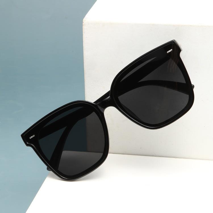 Fashion large frame TR polarized glasses women's high-end versatile UV-proof sunglasses show face small glasses men